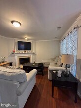 9230 Cardinal Forest Ln in Lorton, VA - Building Photo - Building Photo