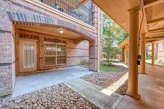 2803 Kings Crossing Dr in Houston, TX - Building Photo - Building Photo