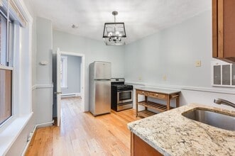 12 Foster St in Boston, MA - Building Photo - Building Photo