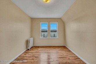 402 Scott St in Wilkes-Barre, PA - Building Photo - Building Photo