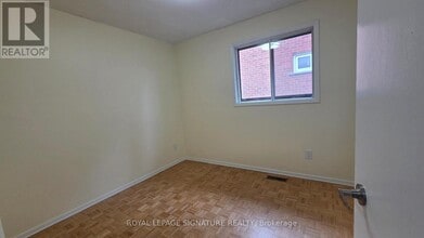 4170 Sunset Valley Ct in Mississauga, ON - Building Photo - Building Photo