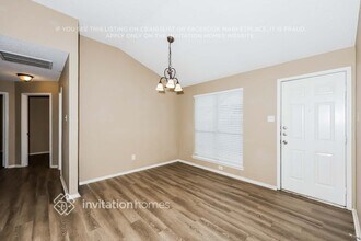 5813 Northfield Dr in Fort Worth, TX - Foto de edificio - Building Photo