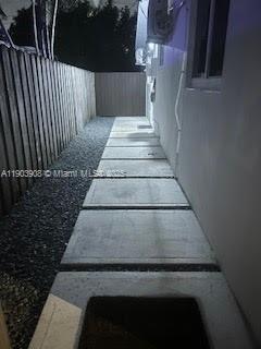 7650 NW 3rd St in Pembroke Pines, FL - Building Photo