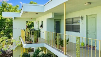 2031 Dewey St in Hollywood, FL - Building Photo