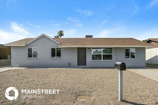 4301 E Saint Catherine Ave in Phoenix, AZ - Building Photo