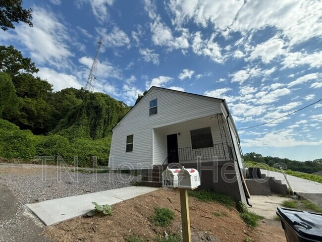 property at 1201 Karnes Ave