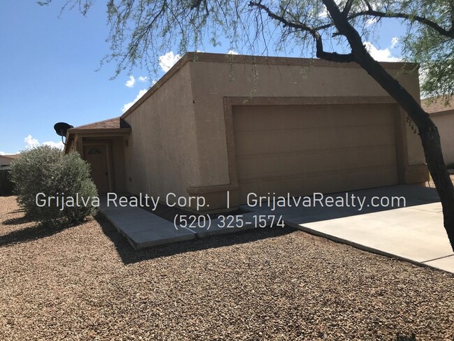 property at 2164 E Sunland Vista