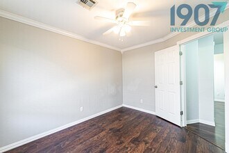 1925 Bluegrass Ct in Moore, OK - Building Photo - Building Photo