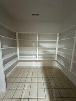 5503 W Sweet Dr in Visalia, CA - Building Photo