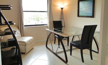 5265 Brisata Cir, Unit U in Boynton Beach, FL - Building Photo - Building Photo