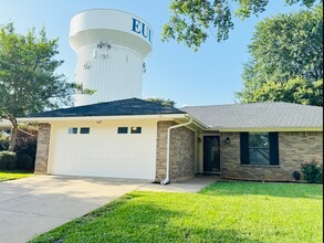 107 Ginger Ln in Euless, TX - Building Photo - Building Photo