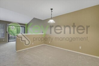 7733 Lauppe Ln in Citrus Heights, CA - Building Photo - Building Photo