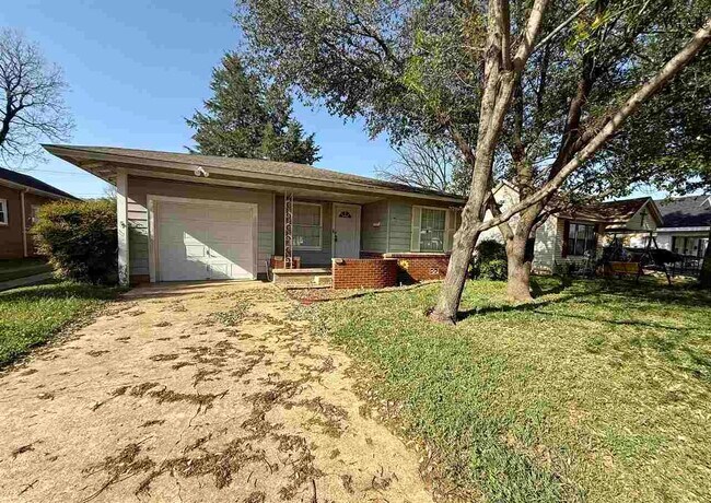 1638 Dayton Ave in Wichita Falls, TX - Building Photo - Building Photo