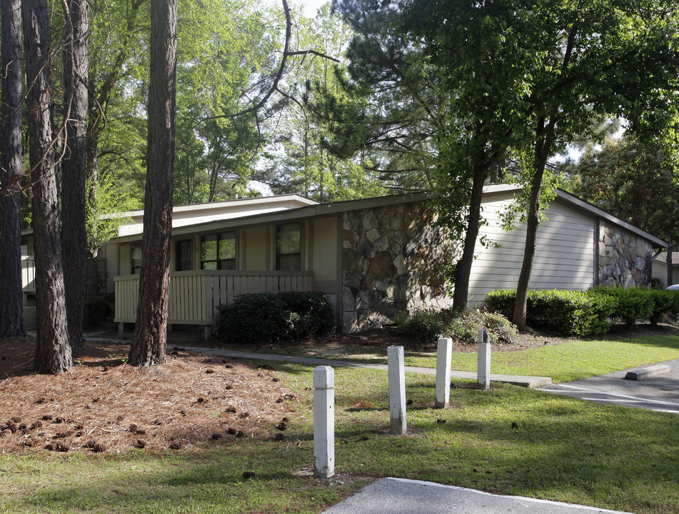 Shannon Woods Apartments in Union City, GA - Building Photo