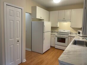 1727 Andover Blvd in Howell, MI - Building Photo - Building Photo