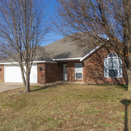 952 Queen Annes Lace Dr in Fayetteville, AR - Building Photo