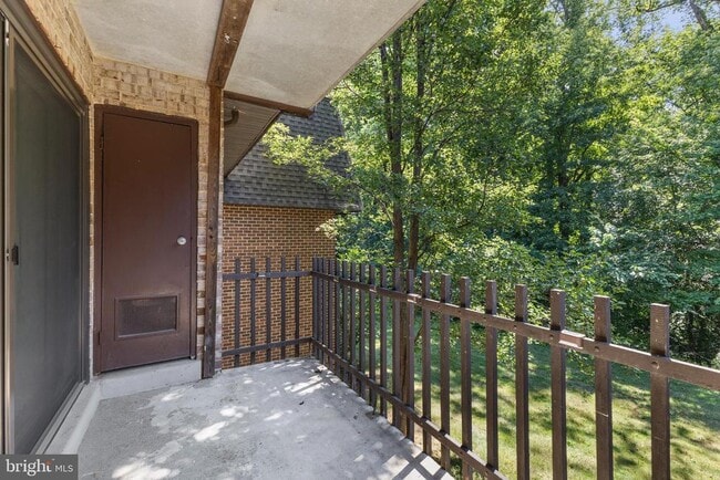 property at 11611 Vantage Hill Rd