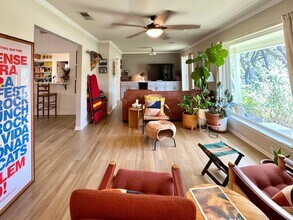 903 Mount Perkins in San Antonio, TX - Building Photo - Building Photo