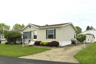 Deer Meadows in New Springfield, OH - Building Photo - Building Photo