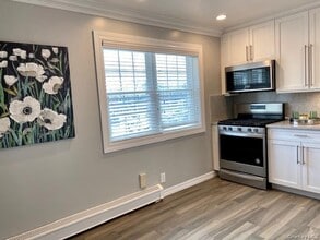 243 Terrace in Bayport, NY - Building Photo - Building Photo