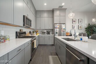 6301 N 12th St in Phoenix, AZ - Building Photo - Building Photo