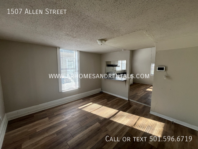 1507 Allen St in North Little Rock, AR - Building Photo - Building Photo