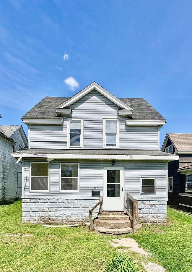 property at 117 E Fox St