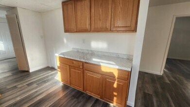 6120 Marvin St in Taylor, MI - Building Photo - Building Photo