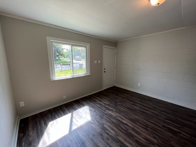 1215 Gatewood Ave, Unit 1215 in Greensboro, NC - Foto de edificio - Building Photo