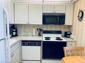 1724 Pine Valley Dr-Unit -203 in Ft. Myers, FL - Building Photo - Building Photo