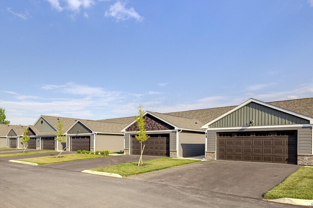 25 Glade Lp in Delaware, OH - Building Photo