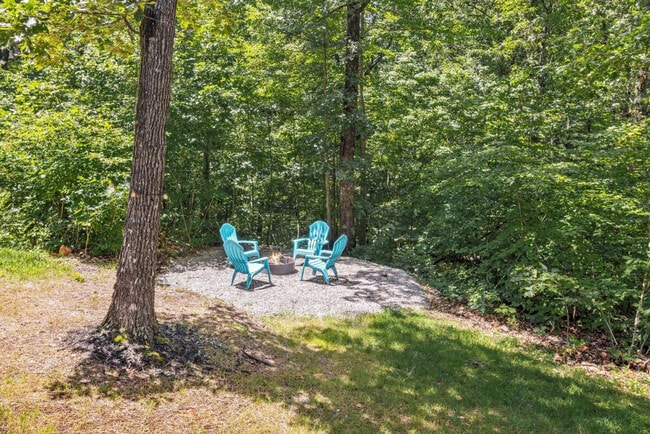 461 Laughlin Ridge Rd