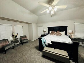 1610 Wildflower Dr in Waxahachie, TX - Building Photo - Building Photo