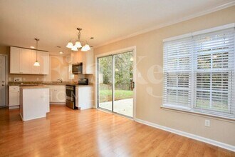 3817 Sipes Ln in Charlotte, NC - Building Photo - Building Photo