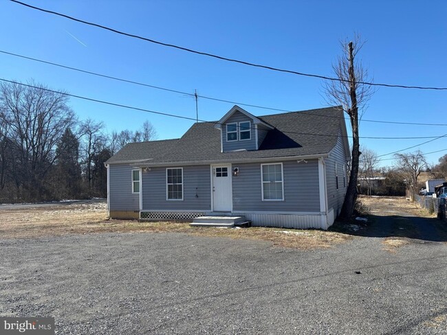 10508 Dumfries Rd in Manassas, VA - Building Photo - Building Photo