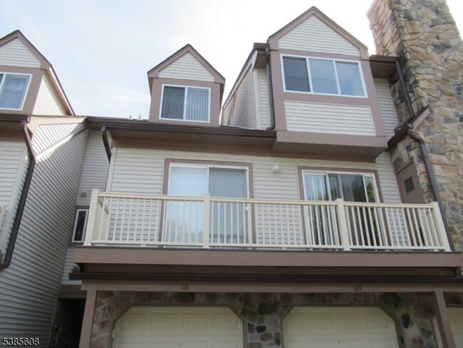 property at 133 Woods Edge Dr