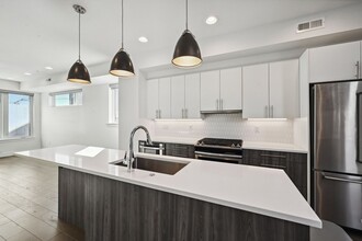 2836 W 25th Ave, Unit K202 in Denver, CO - Building Photo - Building Photo