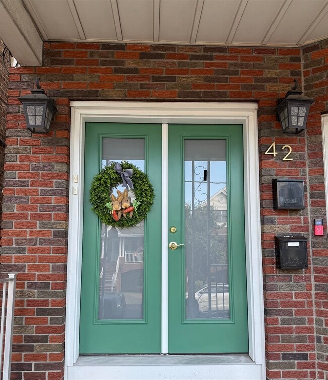 property at 42 W 17th St