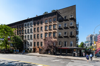 468 W 23rd St in New York, NY - Building Photo - Building Photo