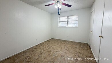 7306 Avenue W, Unit A in Lubbock, TX - Building Photo - Building Photo