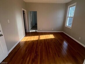 81 2nd St in Newark, NJ - Building Photo - Building Photo