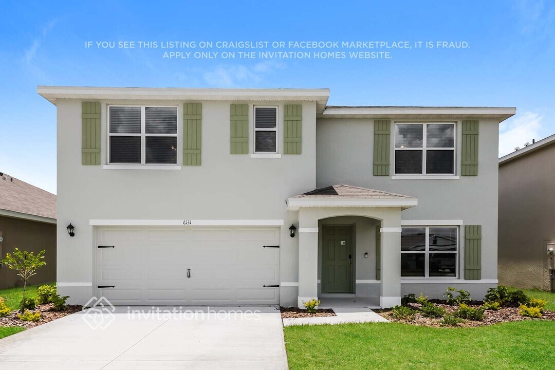 6131 Distant Haze Pl in Palmetto, FL - Building Photo