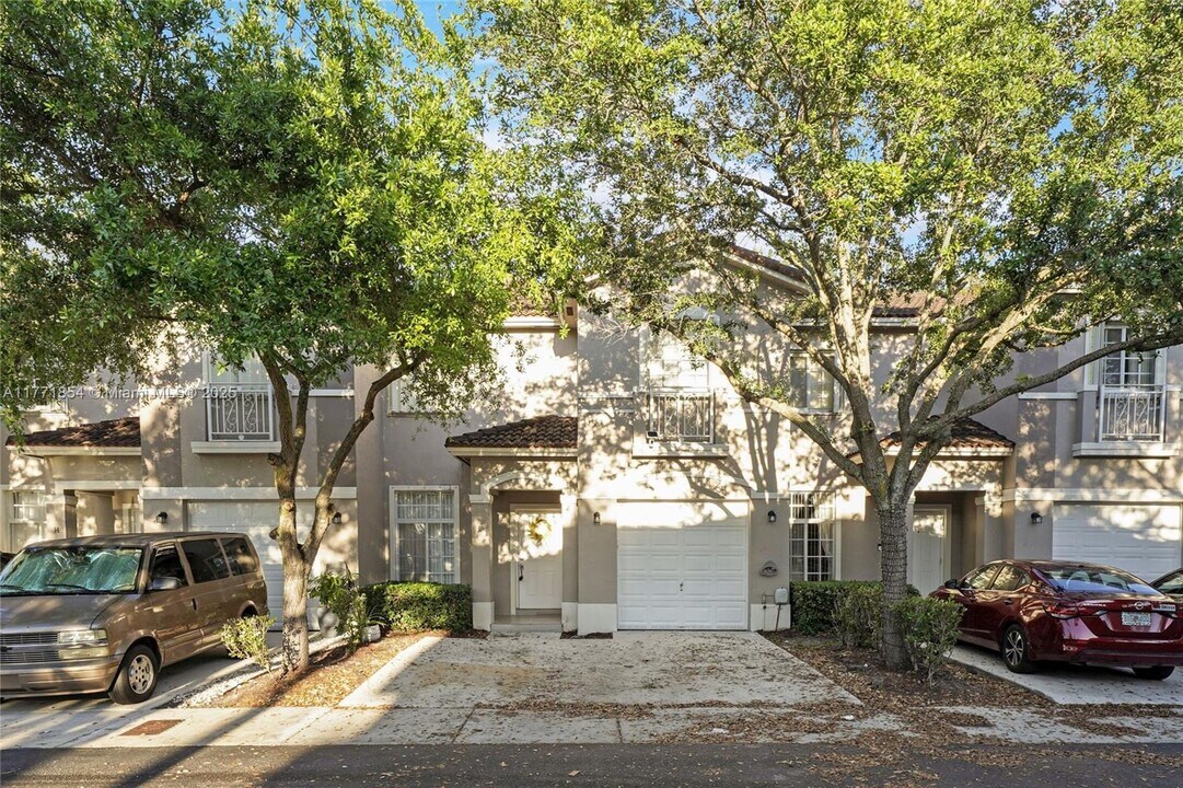 14612 SW 38th St in Miami, FL - Building Photo