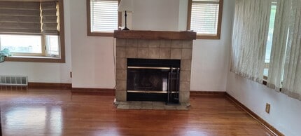 1364 Harding Ave in Des Plaines, IL - Building Photo - Building Photo