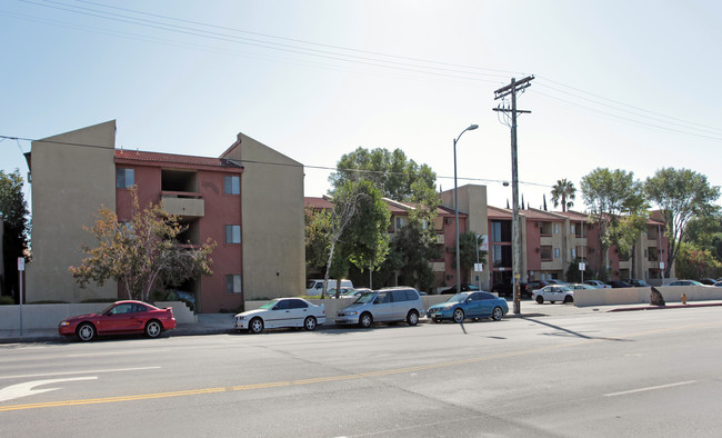 Woodley Towers in North Hills, CA - Building Photo - Building Photo