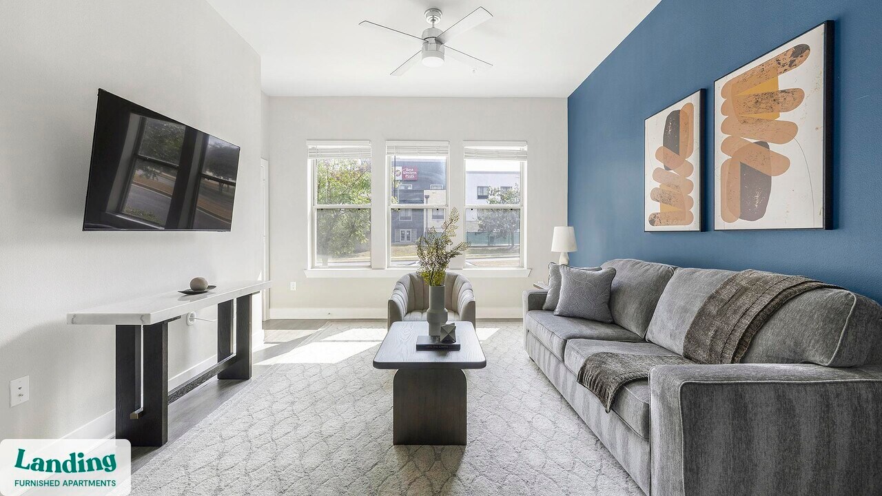 1900 Airport Commerce Dr in Austin, TX - Building Photo