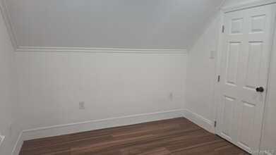 222 Lockwood Ave in New Rochelle, NY - Building Photo - Building Photo