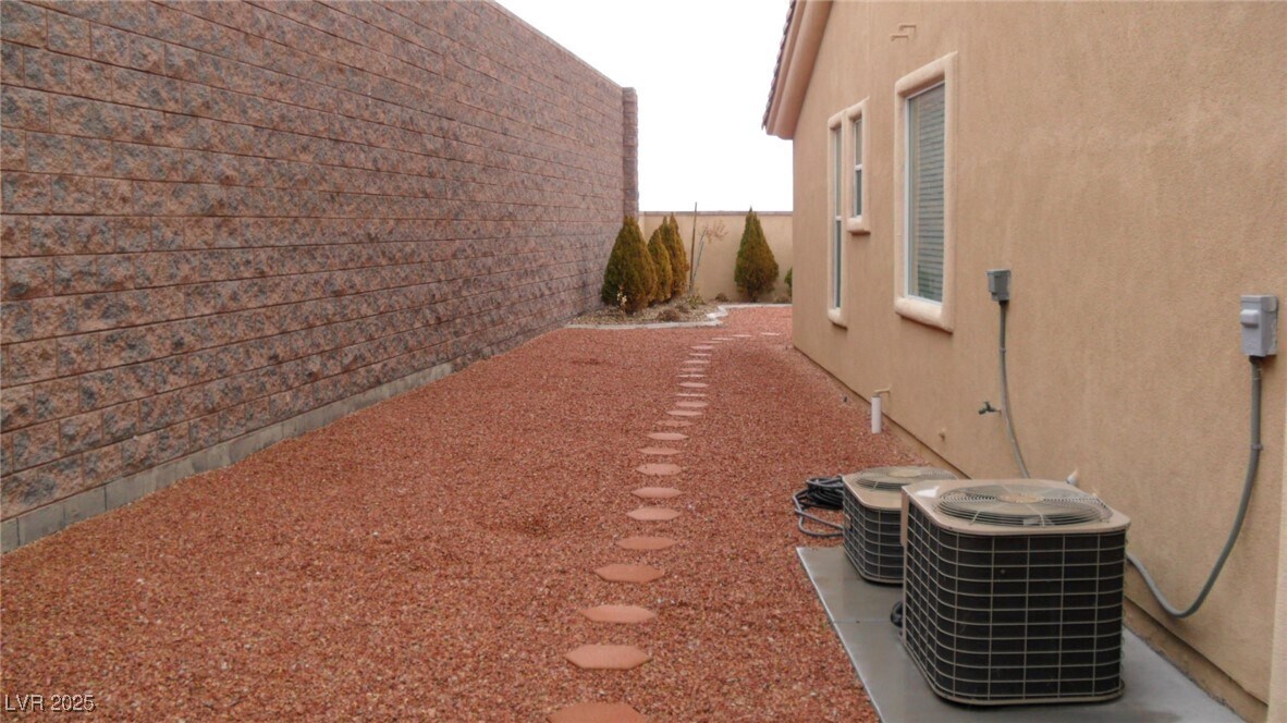 3282 Rabbit Brush Ct in Las Vegas, NV - Foto de edificio