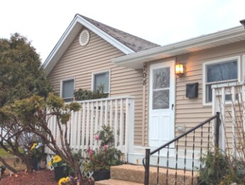 708 Illinois St in Lemont, IL - Building Photo