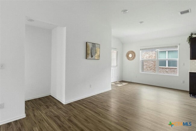 property at 225 Escondido Cir